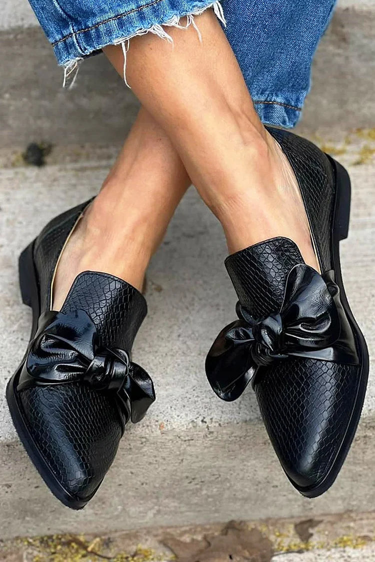 Katherine | Black Loafer With Shiny Bow